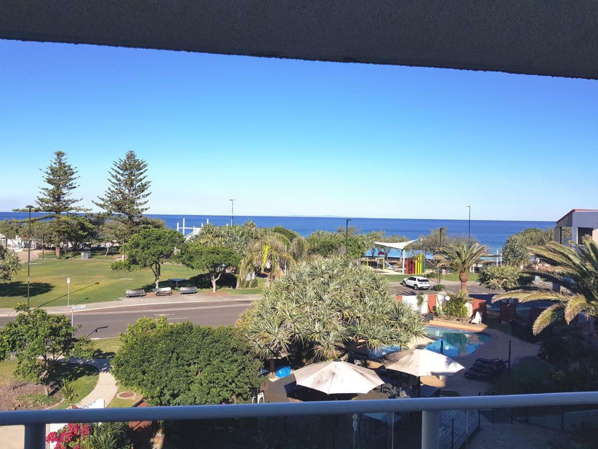 Casablanca Beachfront Apartments Bribie Island North Exterior photo